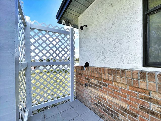 2881 HAMMOCK DRIVE, Plant City, FL 33566