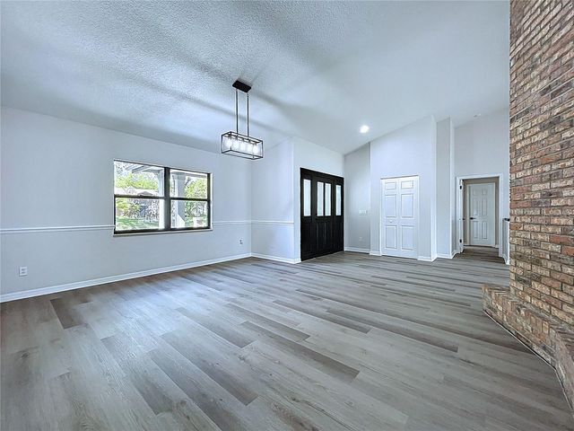 2881 HAMMOCK DRIVE, Plant City, FL 33566