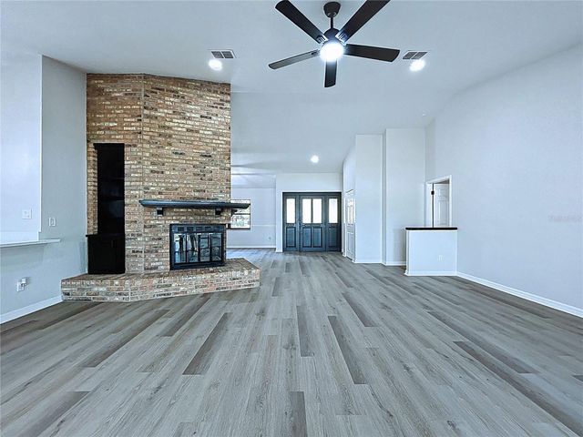 2881 HAMMOCK DRIVE, Plant City, FL 33566