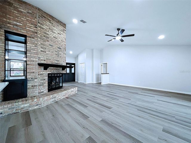 2881 HAMMOCK DRIVE, Plant City, FL 33566