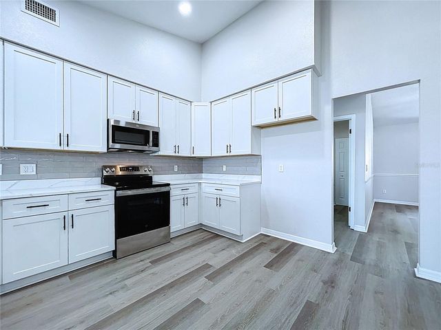 2881 HAMMOCK DRIVE, Plant City, FL 33566