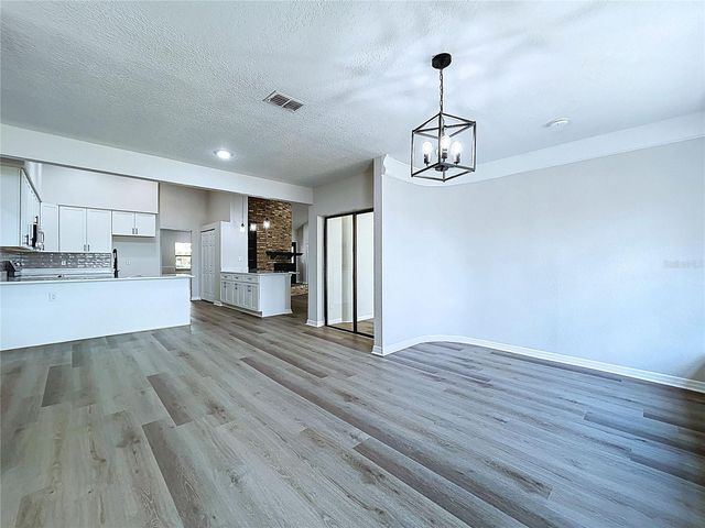 2881 HAMMOCK DRIVE, Plant City, FL 33566