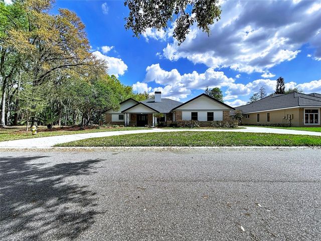 2881 HAMMOCK DRIVE, Plant City, FL 33566