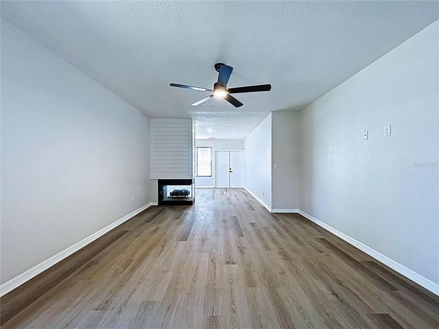 2881 HAMMOCK DRIVE, Plant City, FL 33566