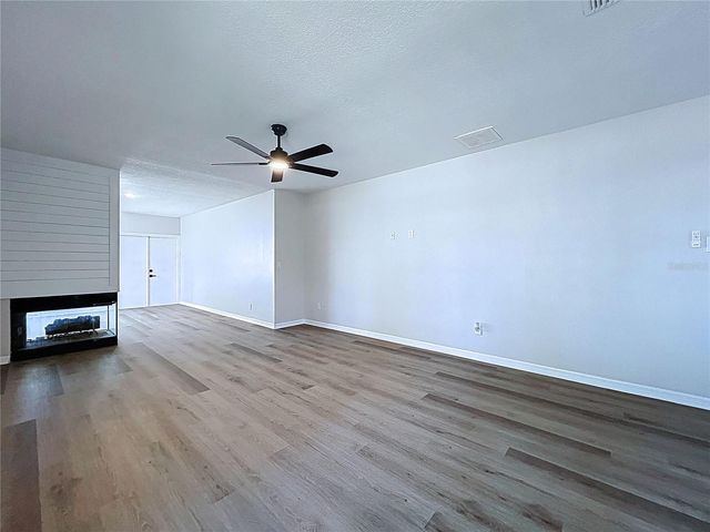 2881 HAMMOCK DRIVE, Plant City, FL 33566