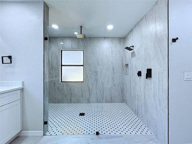 2881 HAMMOCK DRIVE, Plant City, FL 33566