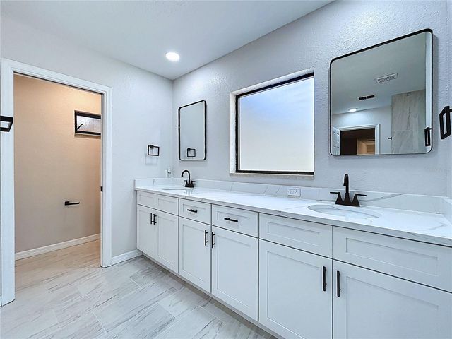 2881 HAMMOCK DRIVE, Plant City, FL 33566