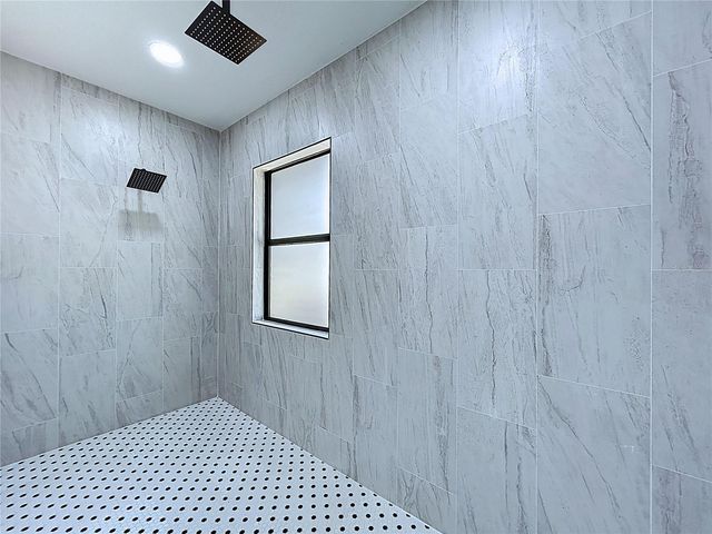 2881 HAMMOCK DRIVE, Plant City, FL 33566