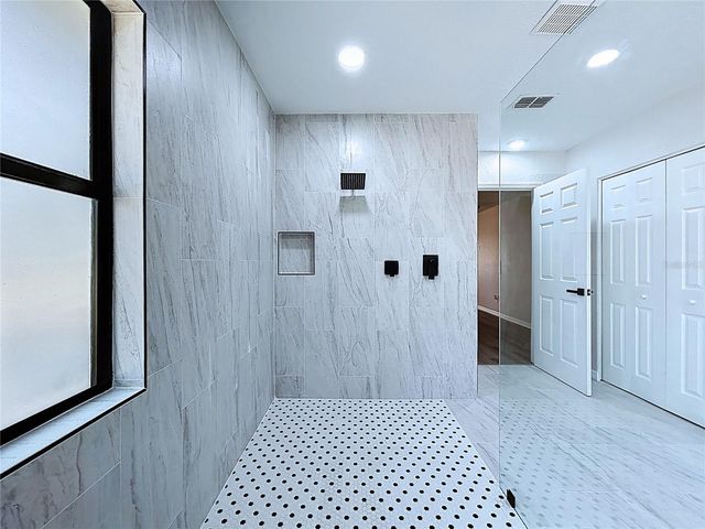 2881 HAMMOCK DRIVE, Plant City, FL 33566