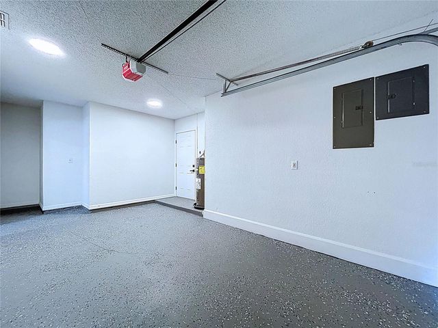 2881 HAMMOCK DRIVE, Plant City, FL 33566