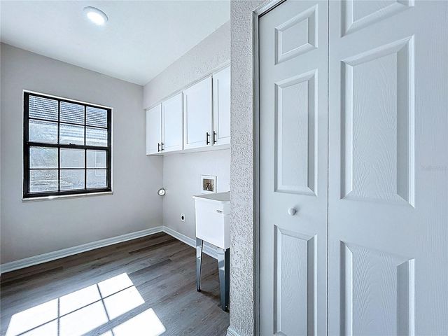 2881 HAMMOCK DRIVE, Plant City, FL 33566