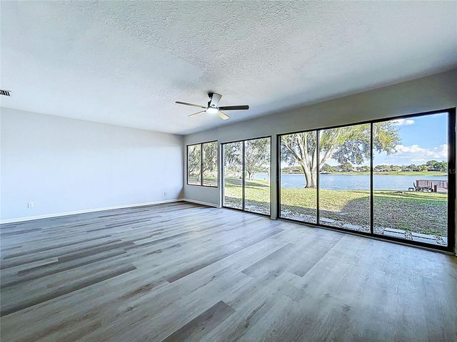 2881 HAMMOCK DRIVE, Plant City, FL 33566