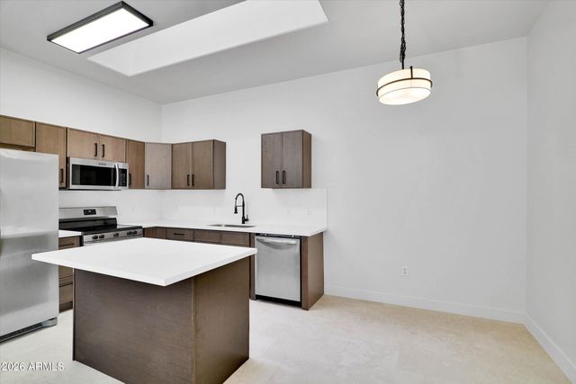 2250 E DEER VALLEY Road 67, Phoenix, AZ 85024