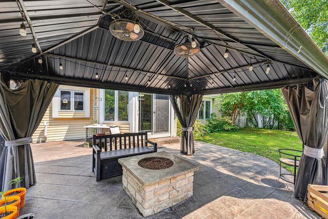 21162 S 78th Avenue, Frankfort, IL 60423