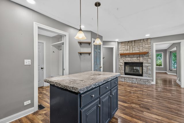 21162 S 78th Avenue, Frankfort, IL 60423