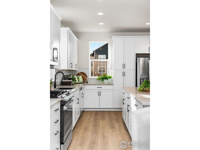 706 Greenfields Dr, Fort Collins, CO 80524