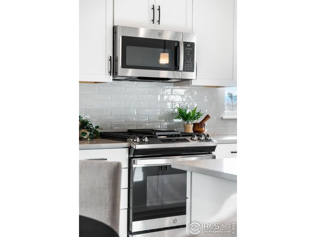 706 Greenfields Dr, Fort Collins, CO 80524