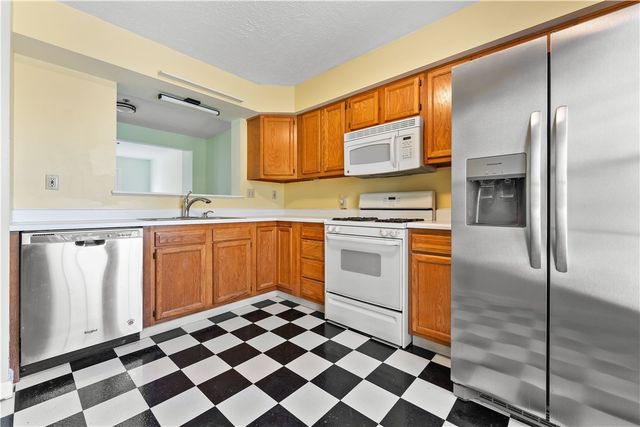 1317 Meadowbrook Dr, North Strabane, PA 15317