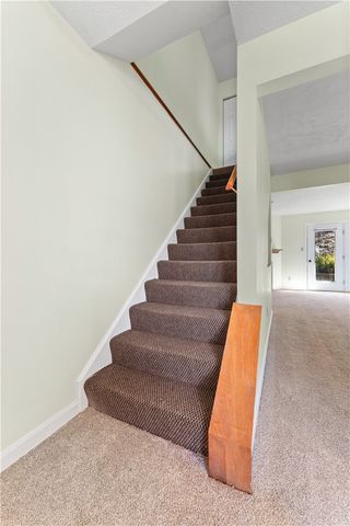 1317 Meadowbrook Dr, North Strabane, PA 15317