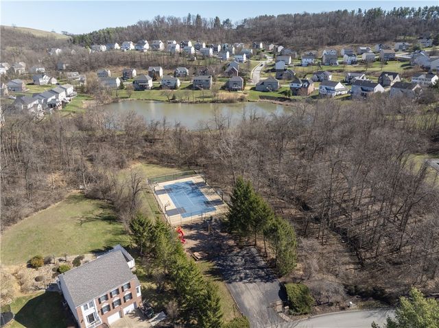 1317 Meadowbrook Dr, North Strabane, PA 15317