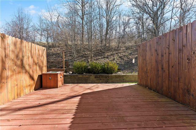 1317 Meadowbrook Dr, North Strabane, PA 15317