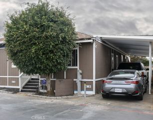 304 Duke Lane, Santa Ana, CA 92704