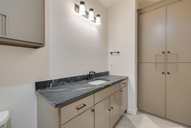 3004 Stone Field Way, Edmond, OK 73034