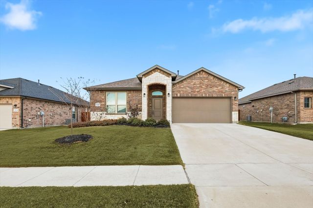 1420 Pleasanton Road, Cleburne, TX 76033