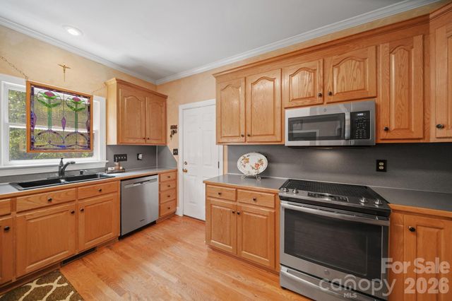 8513 Middleton Circle, Harrisburg, NC 28075
