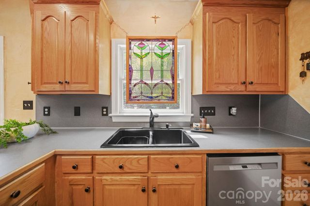 8513 Middleton Circle, Harrisburg, NC 28075