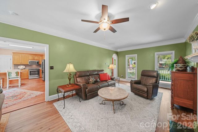 8513 Middleton Circle, Harrisburg, NC 28075
