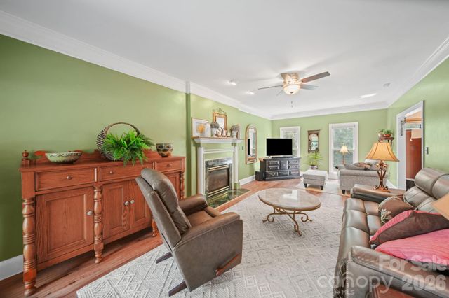8513 Middleton Circle, Harrisburg, NC 28075