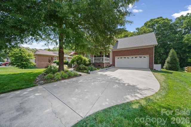 8513 Middleton Circle, Harrisburg, NC 28075