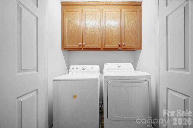 8513 Middleton Circle, Harrisburg, NC 28075