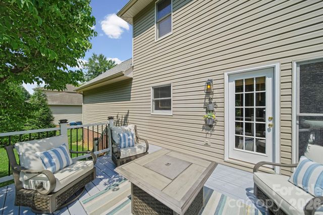 8513 Middleton Circle, Harrisburg, NC 28075