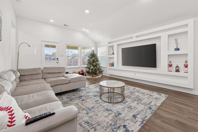 1019 Breech Drive, Crosby, TX 77532