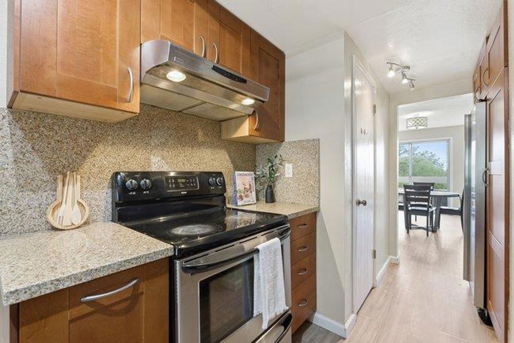 Image 16 of property listing at 3550 Carter Drive 44, South San Francisco, CA 94080