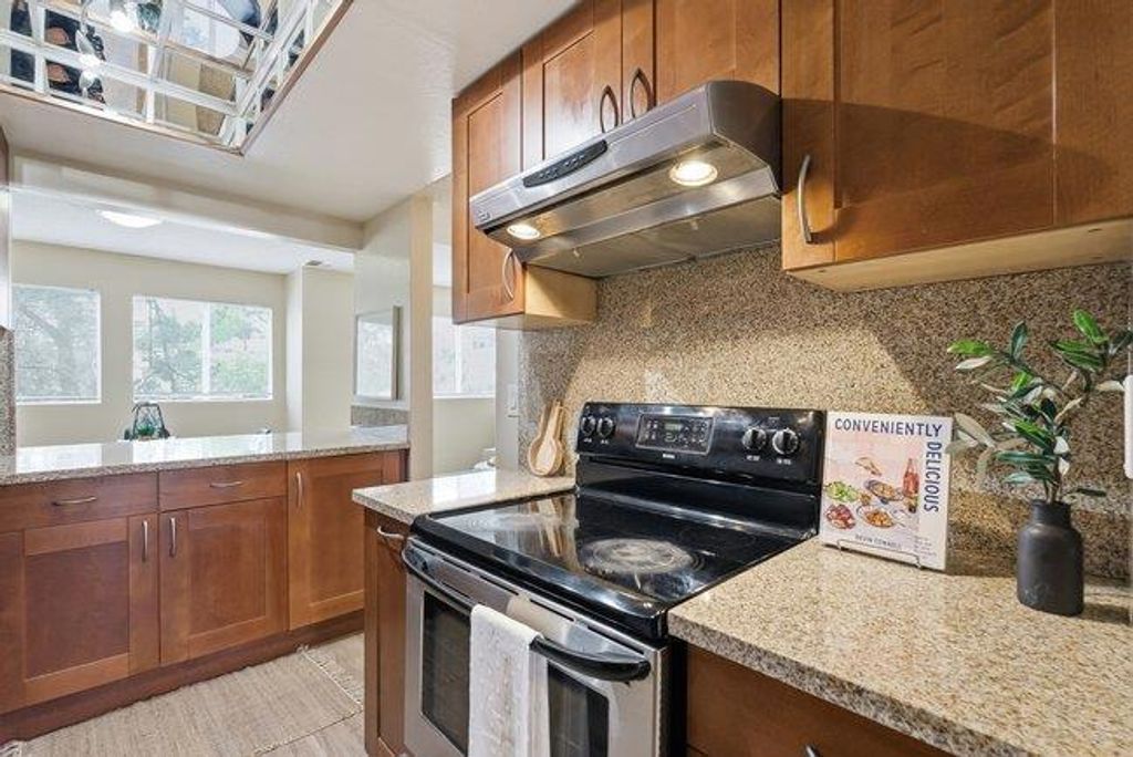 Image 21 of property listing at 3550 Carter Drive 44, South San Francisco, CA 94080