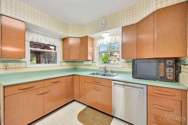 3205 Ramona Circle, Cincinnati, OH 45211