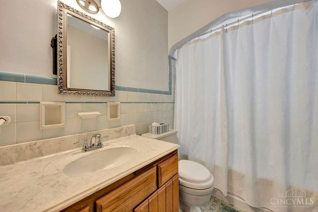 3205 Ramona Circle, Cincinnati, OH 45211