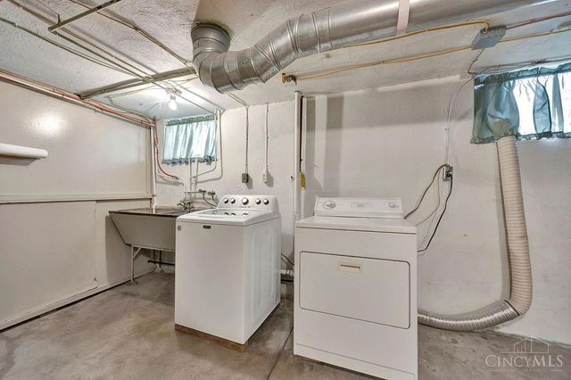 3205 Ramona Circle, Cincinnati, OH 45211