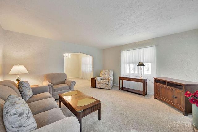 3205 Ramona Circle, Cincinnati, OH 45211