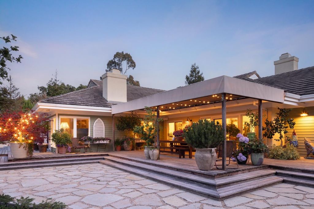 25 Miramonte Road, Carmel Valley, CA 93924