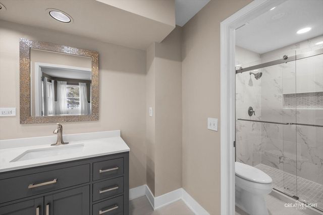 1600 HARRIS Drive, Aurora, IL 60502