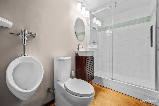 1600 HARRIS Drive, Aurora, IL 60502