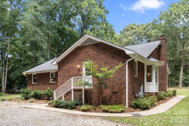 2482 Waxhaw Indian Trail Road S, Waxhaw, NC 28173