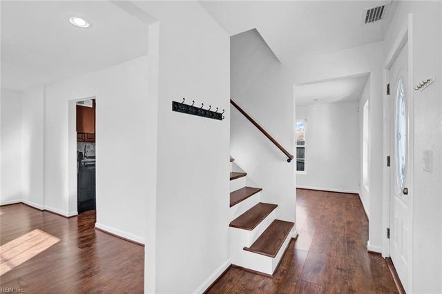 41 Aylwin RD, Portsmouth, VA 23702