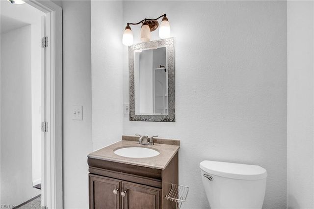 41 Aylwin RD, Portsmouth, VA 23702