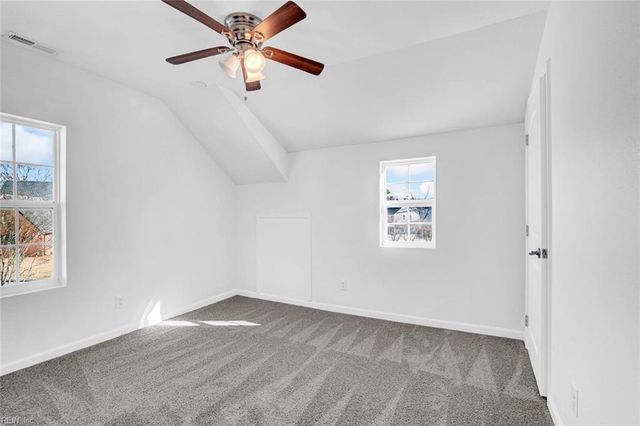 41 Aylwin RD, Portsmouth, VA 23702