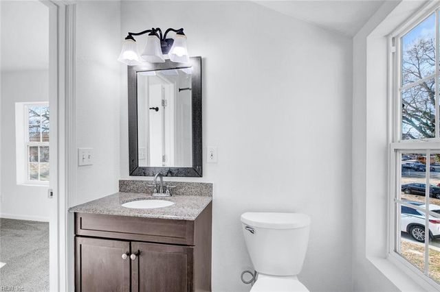 41 Aylwin RD, Portsmouth, VA 23702